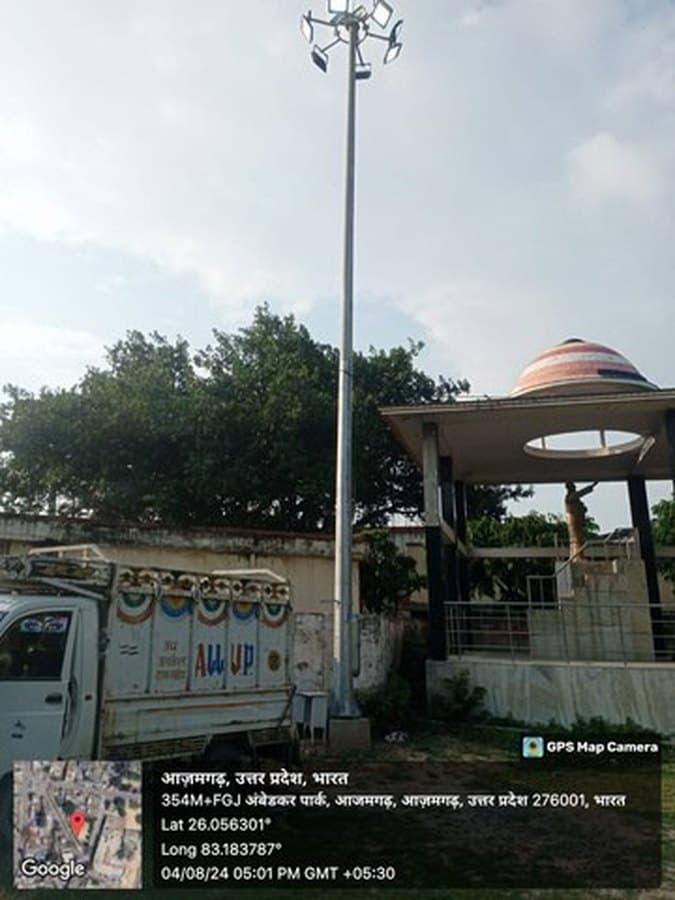 Solar high-mast street lighting at Uttar Pradesh